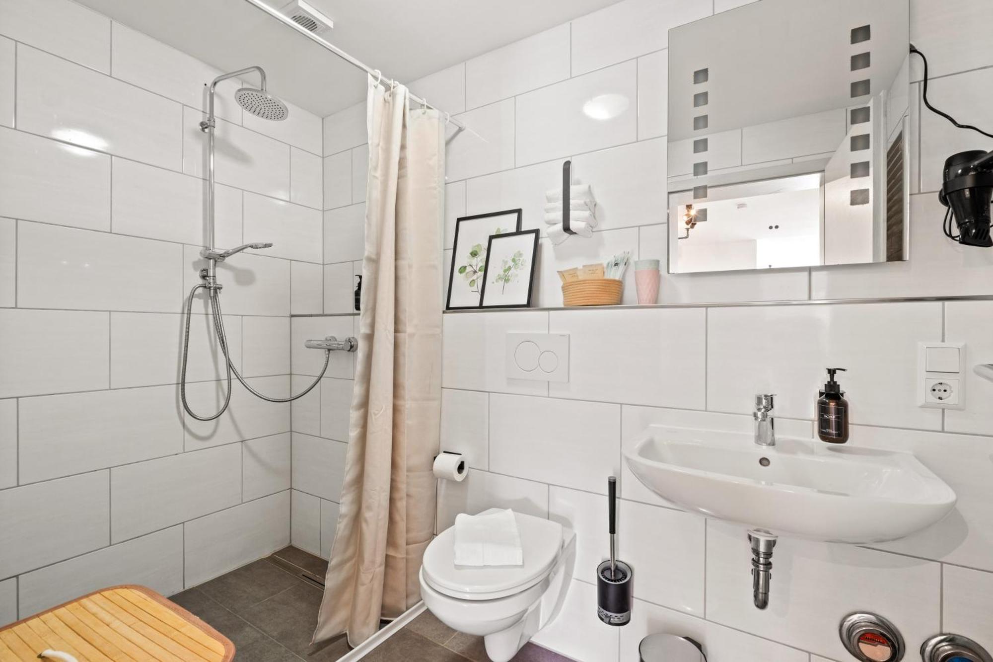Greenhouse Living Apartment Fagus Mit Terrasse Und Feuerstelle - 6 Minuten Nach Winterberg - 4 Minuten Zur Ruhrquelle - Wandern - Mountainbike Fahren - Reisen Mit Hund & Natur Geniessen Medebach Extérieur photo